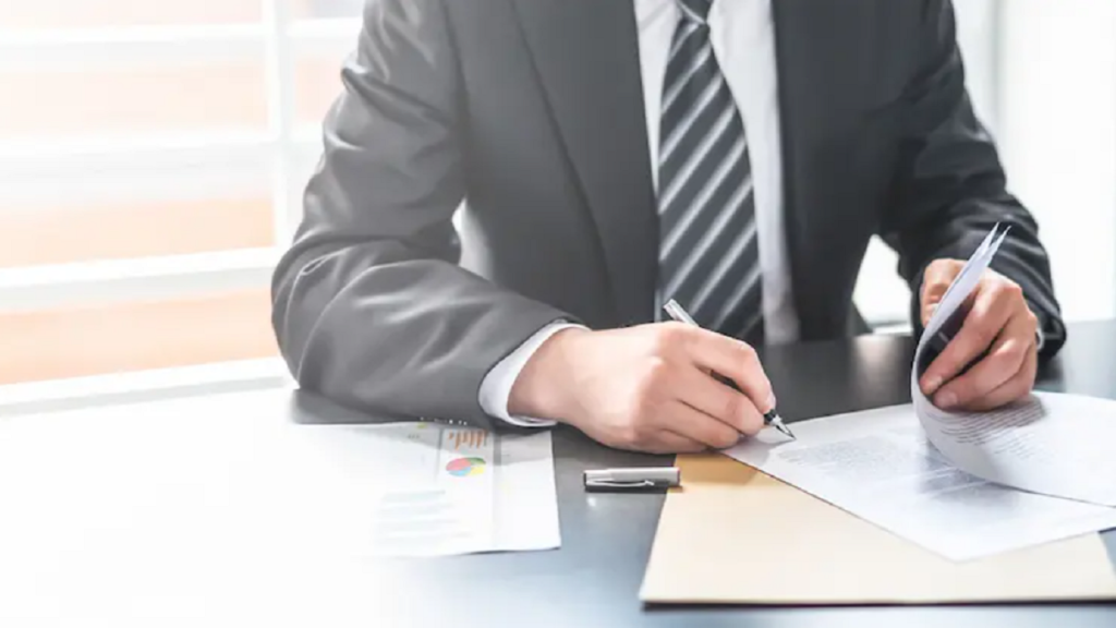 أتعاب محامي عقارات في السعودية