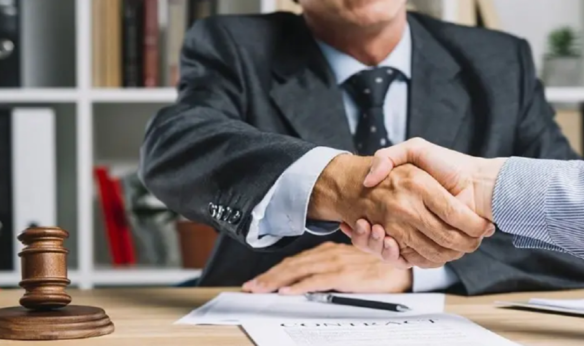 محامي شركات في السعودية