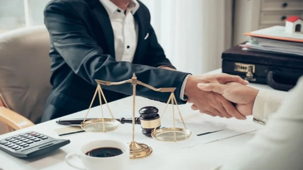 المحاكم التجارية